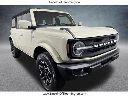 Used 2025 Ford Bronco Outer Banks AWD/4WD image 10