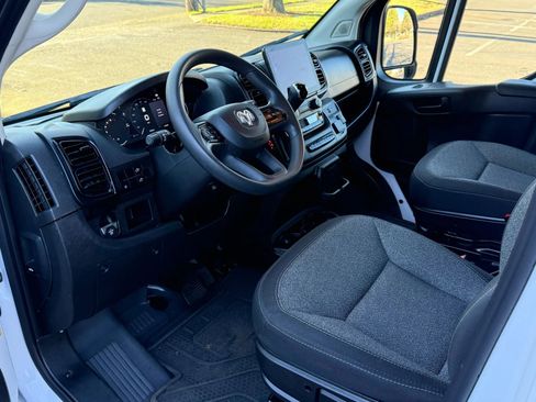 Used 2023 RAM ProMaster 2500 w/ Premium Convenience Group (B) image 12