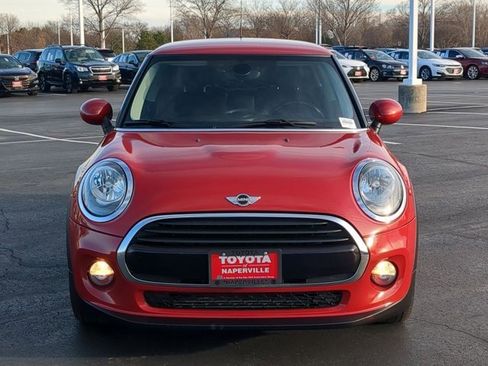 Used 2018 MINI Cooper 2-Door Hardtop image 4