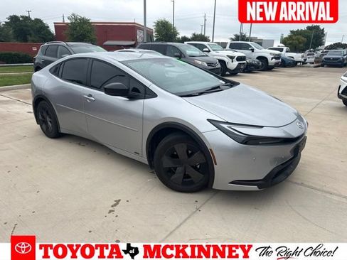 Used 2024 Toyota Prius LE AWD/4WD image 1