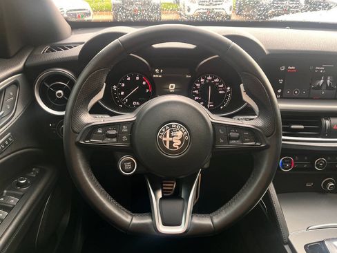 Used 2023 Alfa Romeo Stelvio Veloce AWD/4WD image 10