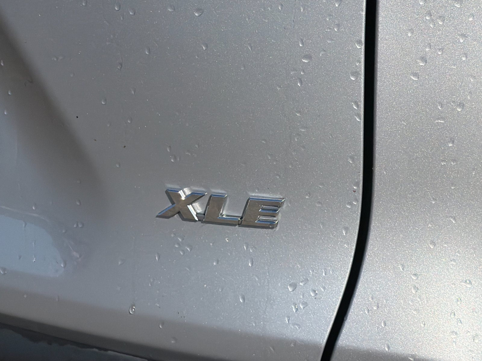 Used 2025 Toyota RAV4 XLE FWD image 38