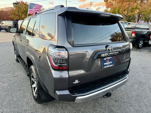 Used 2018 Toyota 4Runner TRD Off-Road Premium image 3
