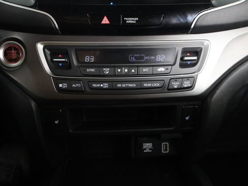 Used 2022 Honda Pilot Sport image 47