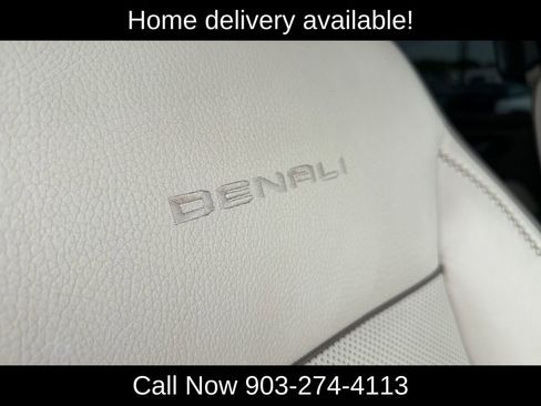 Used 2021 GMC Yukon Denali w/ Denali Ultimate Package AWD/4WD image 16