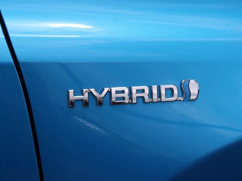 Used 2018 Toyota RAV4 XLE AWD/4WD image 13
