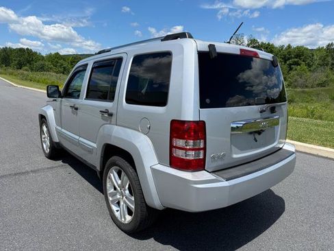 Used 2012 Jeep Liberty Limited Jet AWD/4WD image 6