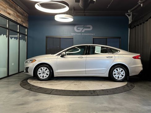 Used 2019 Ford Fusion S image 6