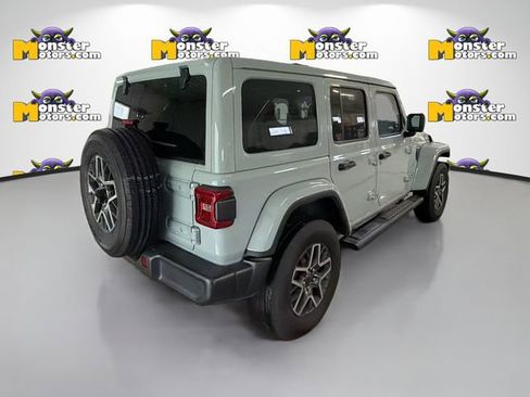 Used 2024 Jeep Wrangler Sahara w/ Technology Group AWD/4WD image 4