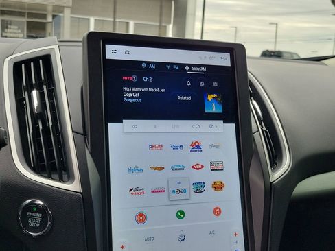 Certified 2021 Ford Edge SE FWD image 27