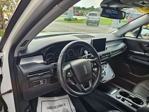 Used 2022 Lincoln Corsair AWD w/ Premium Package image 27