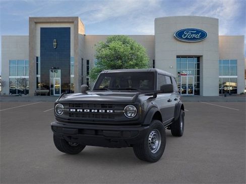 New 2025 Ford Bronco 4-Door image 2