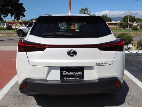 New 2026 Lexus UX 300h FWD image 6