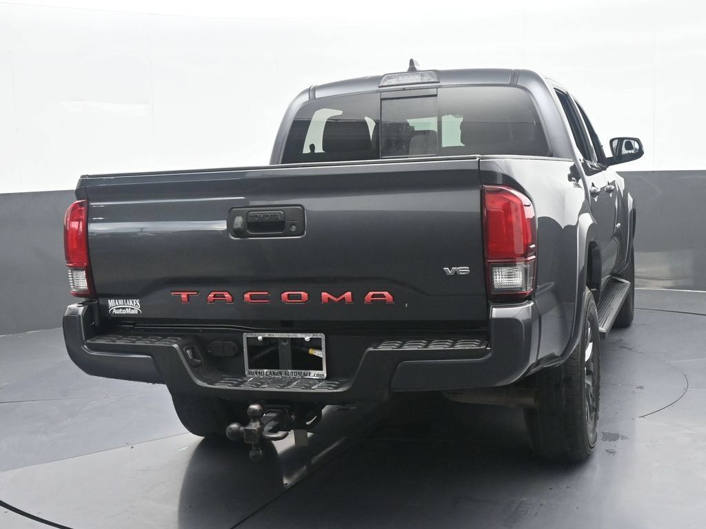 Used 2022 Toyota Tacoma SR5 w/ Technology Package RWD image 5