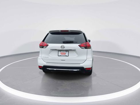 Used 2017 Nissan Rogue S image 7