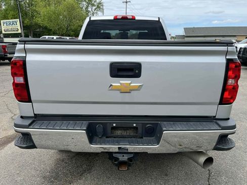 Used 2019 Chevrolet Silverado 2500 LT w/ LT Convenience Package AWD/4WD image 7