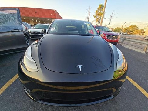 Used 2024 Tesla Model Y Performance image 2