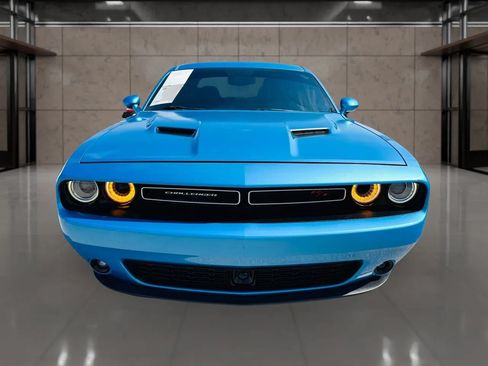 Used 2015 Dodge Challenger R/T Plus RWD image 10