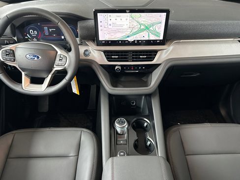 New 2026 Ford Explorer Active w/ Active Comfort Package image 12