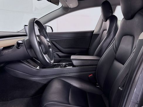 Used 2018 Tesla Model 3 Long Range image 11