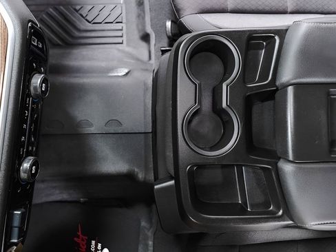 Used 2024 Chevrolet Silverado 1500 LT AWD/4WD image 16