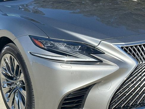 Used 2020 Lexus LS 500 w/ Interior Upgrade Package RWD image 10