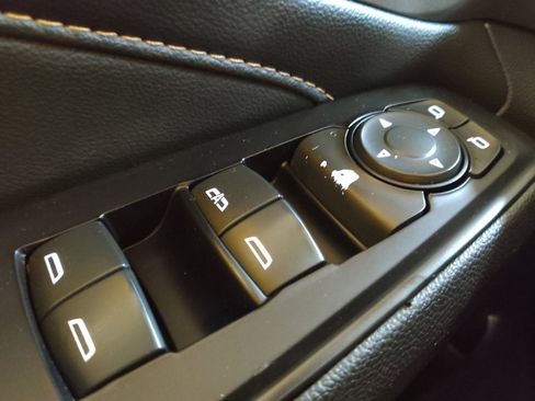 Used 2019 Chevrolet Traverse LT w/ LPO, Blackout Package AWD/4WD image 27