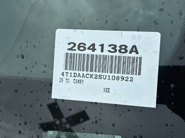 Used 2025 Toyota Camry XSE FWD image 30