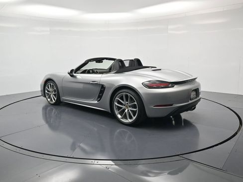 Used 2025 Porsche 718 Boxster RWD image 3
