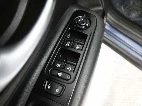 Used 2020 Jeep Renegade Altitude image 19