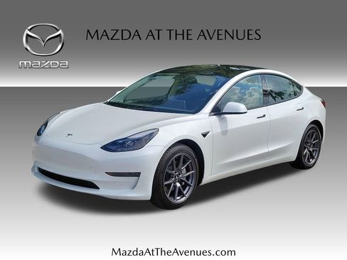 Used 2023 Tesla Model 3 Standard Range RWD image 1