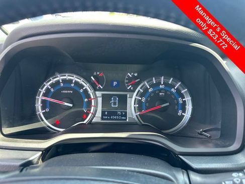 Used 2018 Toyota 4Runner TRD Off-Road Premium AWD/4WD image 22
