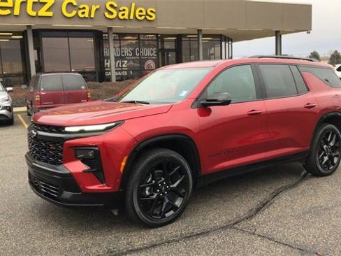 Used 2024 Chevrolet Traverse RS image 4