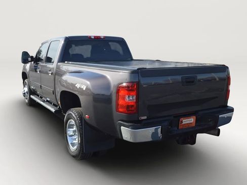 Used 2011 GMC Sierra 3500 SLT w/ SLT Convenience Package image 4