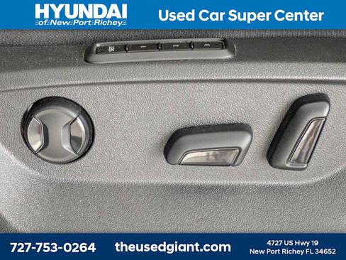 Used 2024 Volkswagen Atlas SEL Premium R-Line AWD/4WD image 29