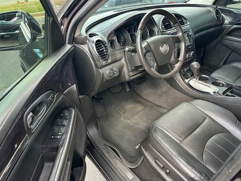 Used 2017 Buick Enclave Leather FWD image 8