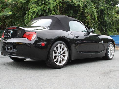 Used 2007 BMW Z4 3.0i image 8