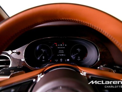 Used 2021 Bentley Bentayga w/ First Edition Specification AWD/4WD image 13
