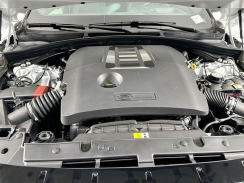 Certified 2026 Land Rover Range Rover Velar Dynamic SE AWD/4WD image 21