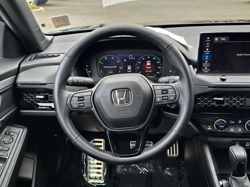 Used 2024 Honda Accord Sport image 19