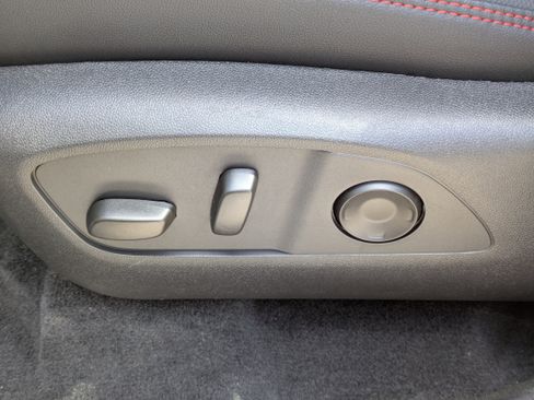 New 2026 Chevrolet Traverse RS image 14