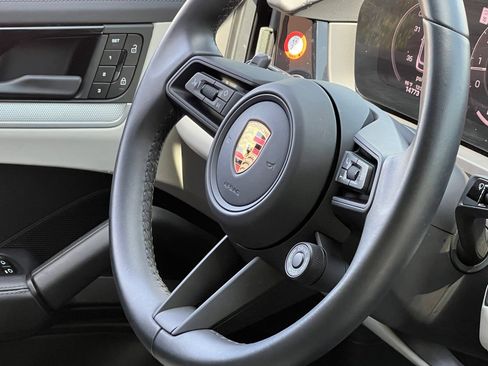 Certified 2024 Porsche Cayenne S AWD/4WD image 37