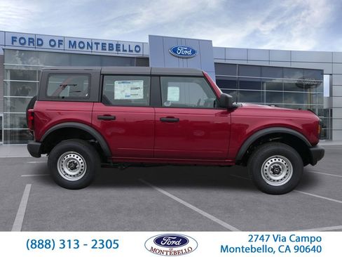 New 2025 Ford Bronco 4-Door image 2