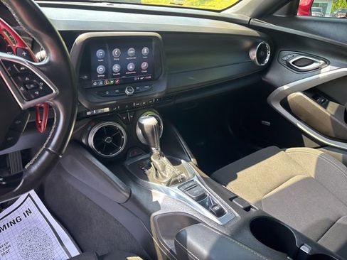 Used 2021 Chevrolet Camaro LT w/ Technology Package RWD image 29