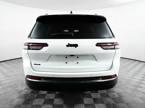 Used 2024 Jeep Grand Cherokee L Altitude image 6