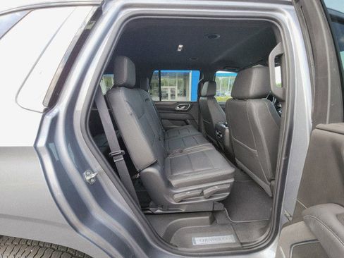 Used 2022 Chevrolet Tahoe LT w/ Luxury Package image 17