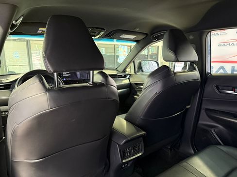 Used 2023 Toyota Venza XLE AWD/4WD image 59