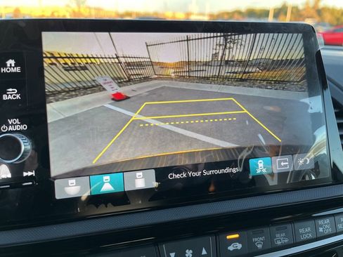 Used 2026 Honda Odyssey Touring image 25