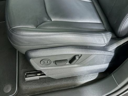 Used 2025 Audi Q7 2.0T Premium w/ Convenience Package AWD/4WD image 9