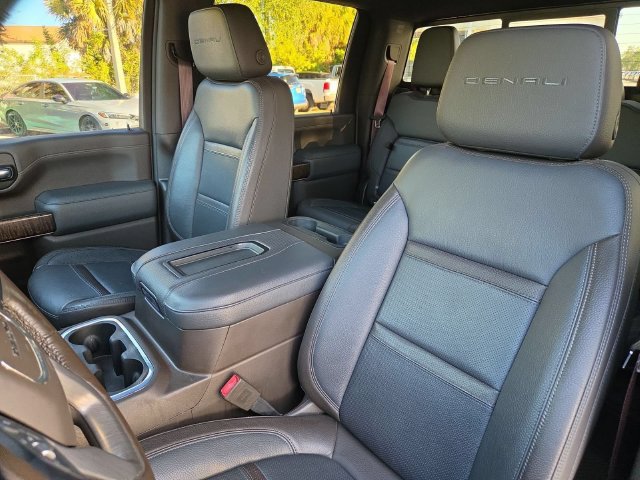 Used 2020 GMC Sierra 3500 Denali w/ Denali Ultimate Package AWD/4WD image 22